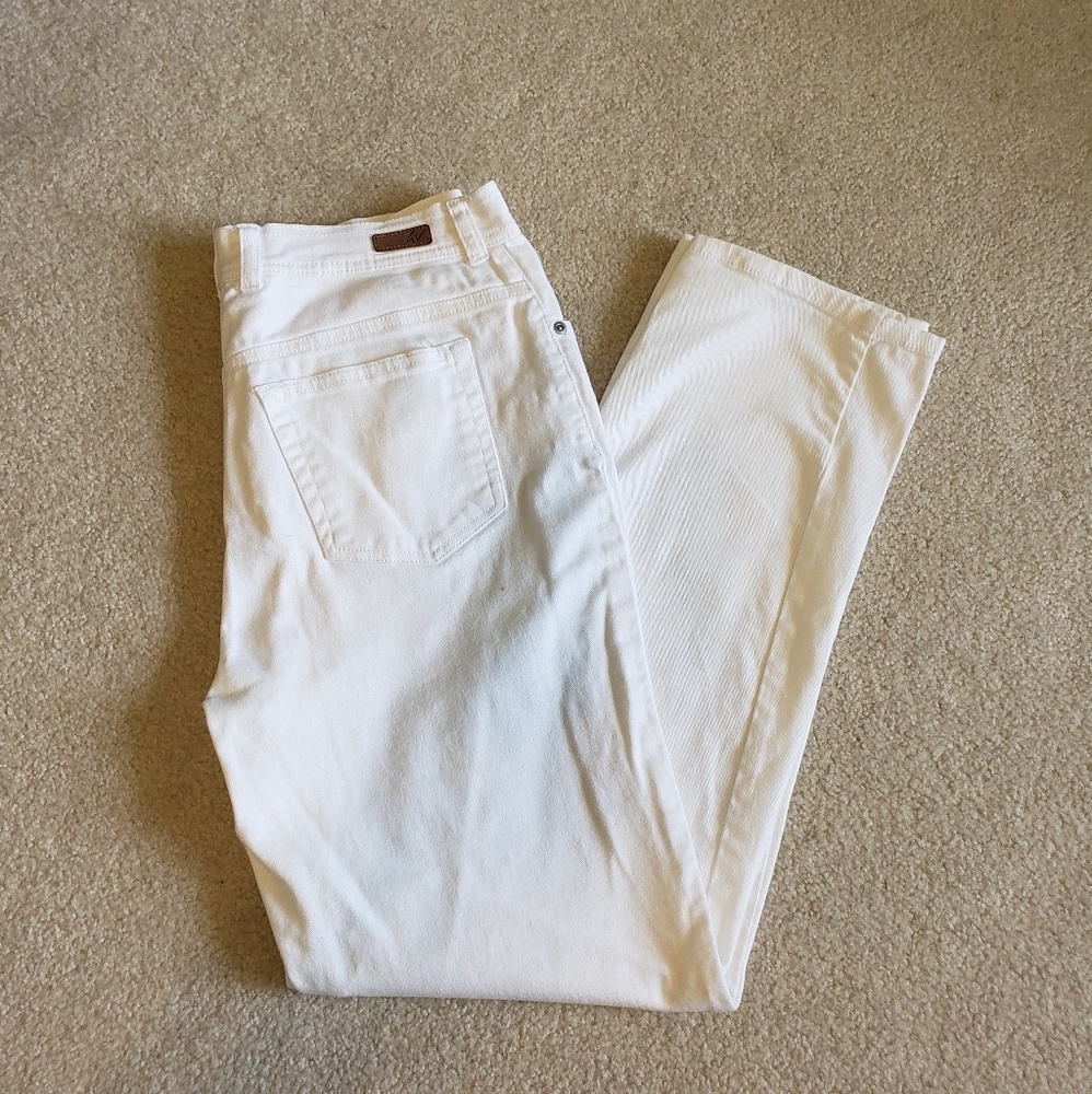 VINTAGE Gloria Vanderbilt Mom Jeans - White